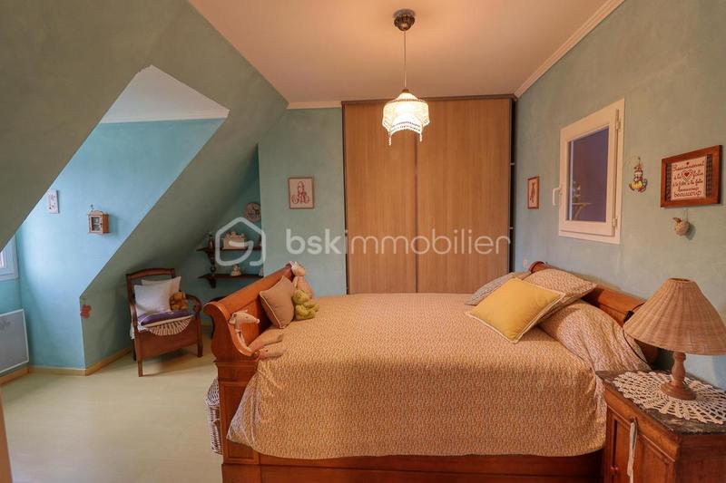 Maison traditionnelle - 193 m² - 8 pièces