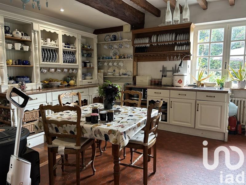 Maison - 223 m² - 10 pièces