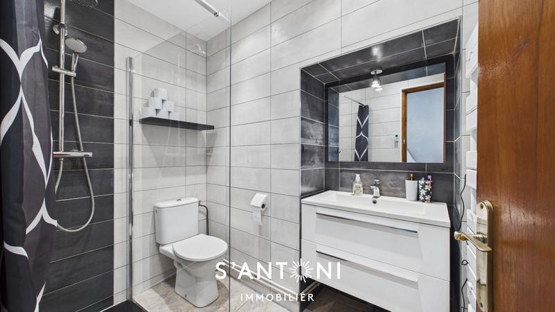 Maison - 96 m² - 3 pièces