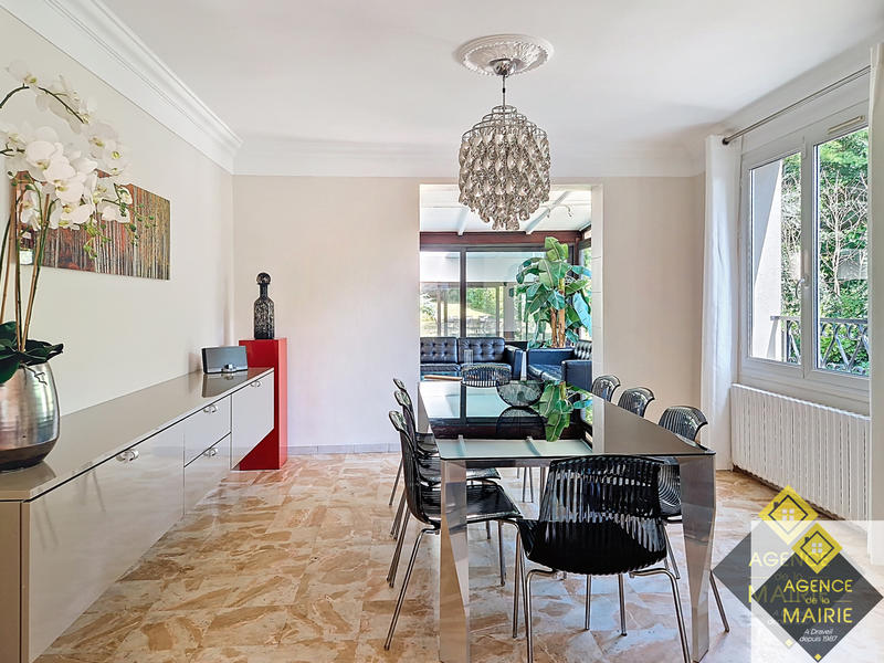 Maison - 170 m² - 6 pièces