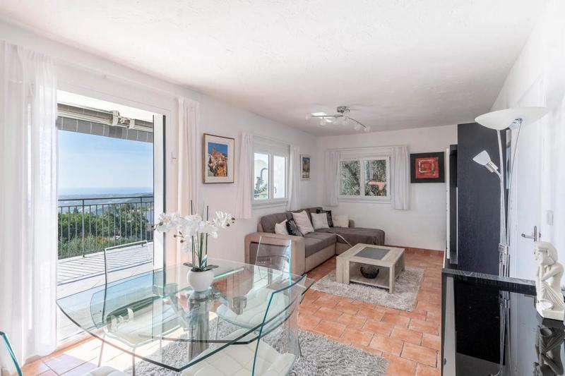 Villa - 233 m² - 8 pièces