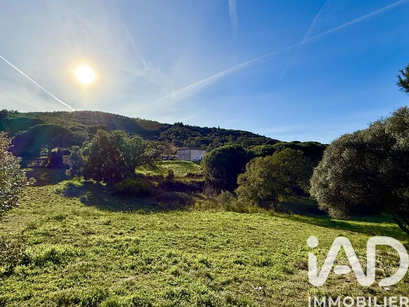 Maison - 411 m² - 17 pièces