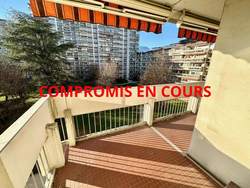 Appartement - 80 m² - 4 pièces