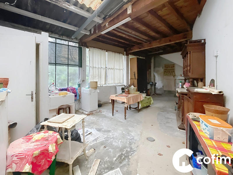 Maison traditionnelle - 236 m² - 10 pièces