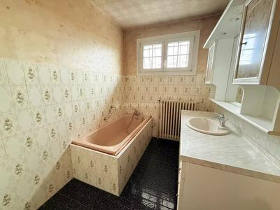 Maison - 87 m² - 4 pièces