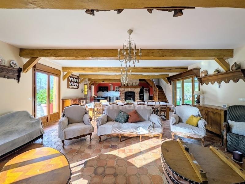 Maison - 206 m² - 5 pièces