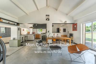 Villa - 240 m² - 5 pièces