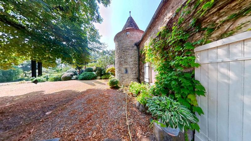 Maison traditionnelle - 203 m² - 8 pièces