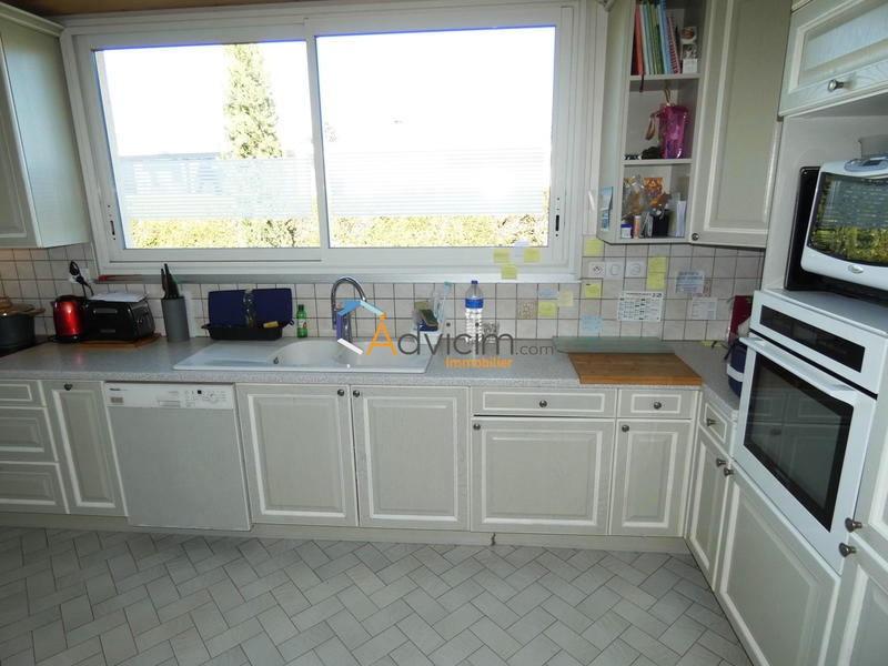 Maison - 226 m² - 7 pièces