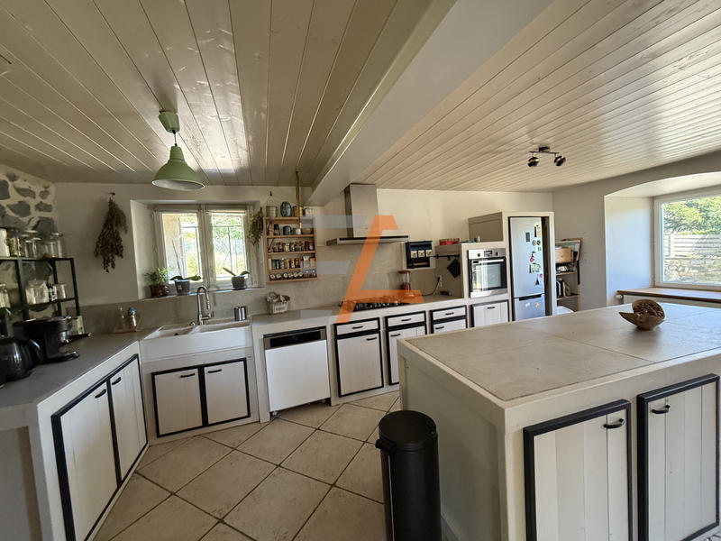 Maison - 151 m² - 5 pièces