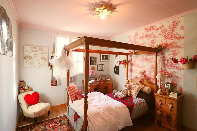 Maison - 248 m² - 8 pièces