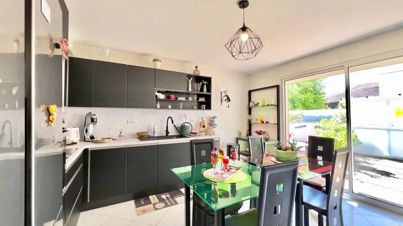 Maison - 349 m² - 10 pièces