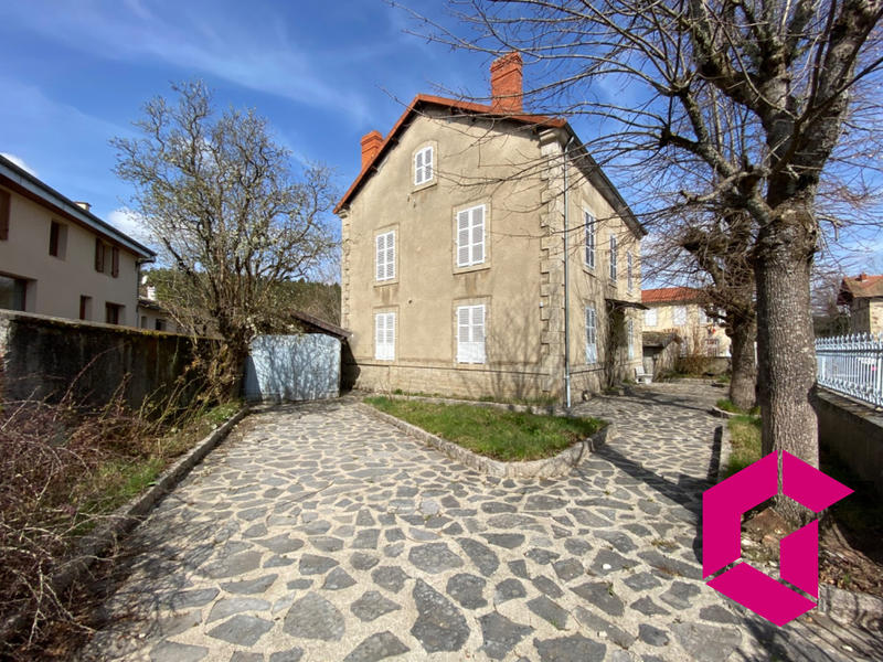 Maison - 164 m² - 8 pièces