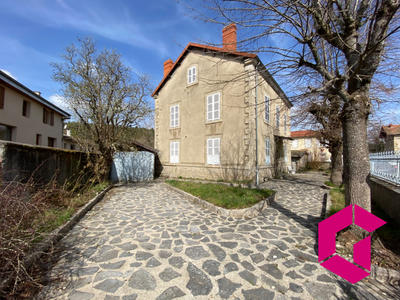 Maison - 164 m² - 8 pièces