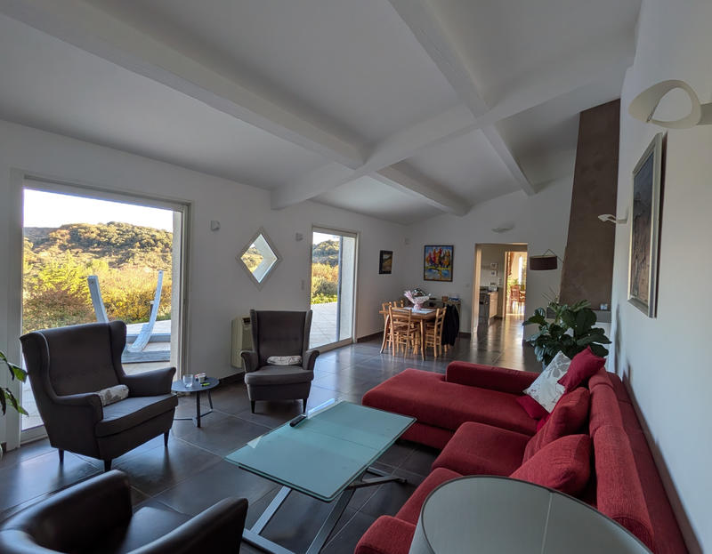 Maison - 210 m² - 8 pièces