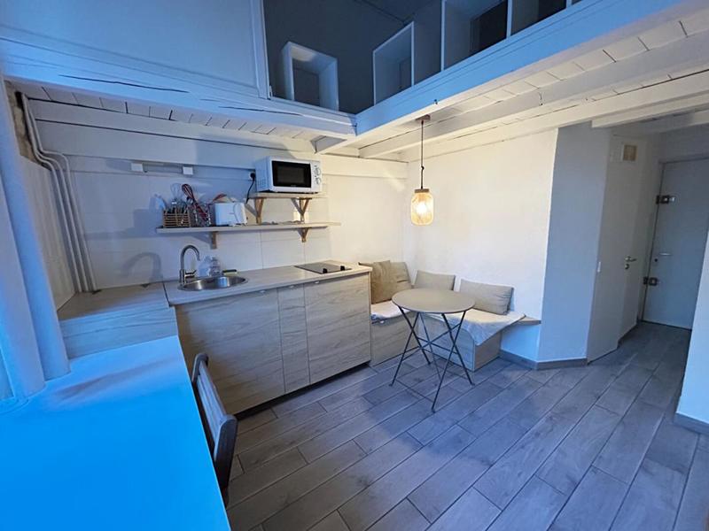 Studio - 15 m² - 1 pièce