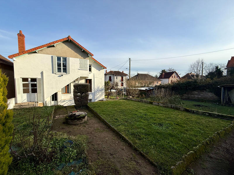 Maison - 92 m² - 5 pièces