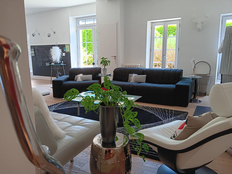 Maison - 300 m² - 6 pièces