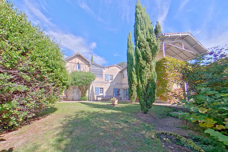 Maison - 165 m² - 5 pièces