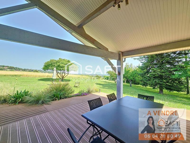 Maison - 263 m² - 7 pièces