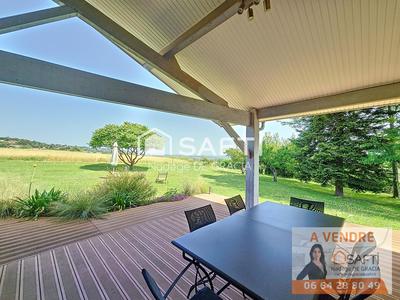 Maison - 263 m² - 7 pièces