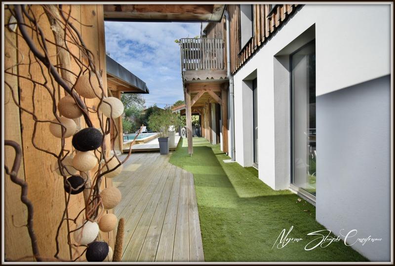 Maison - 306 m² - 8 pièces