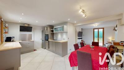 Maison - 100 m² - 5 pièces