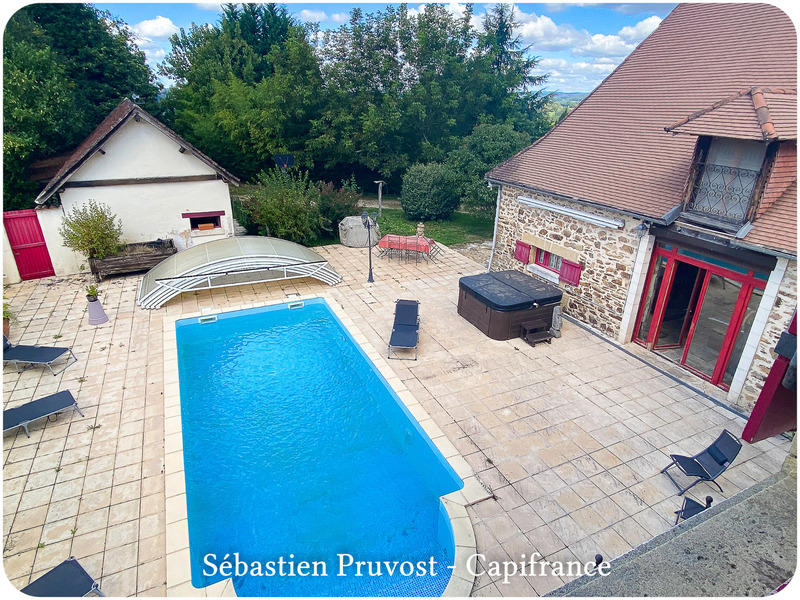 Maison de maîtres - 325 m² - 11 pièces