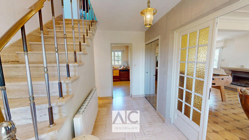 Maison - 152 m² - 7 pièces