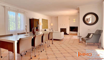 Villa - 174 m² - 6 pièces