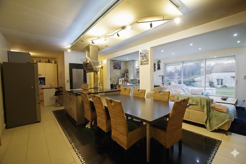 Maison - 138 m² - 7 pièces