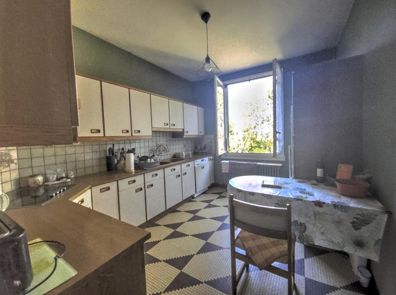 Maison - 177 m² - 9 pièces