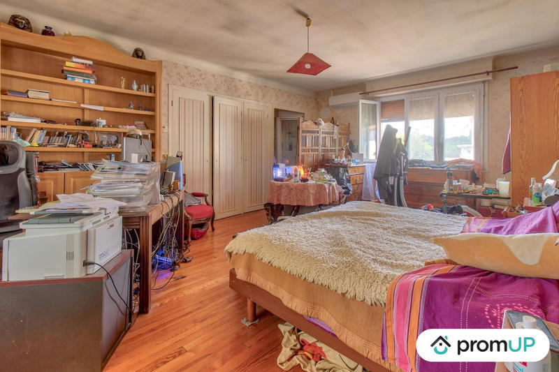 Maison - 200 m² - 7 pièces