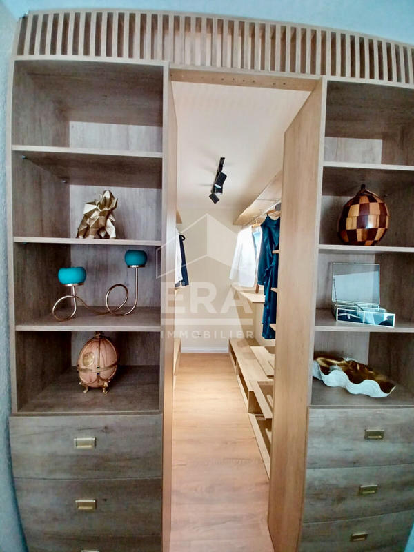 Maison - 180 m² - 6 pièces