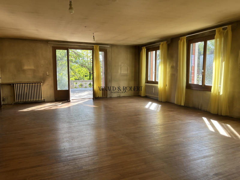 Bastide - 300 m² - 1 pièce