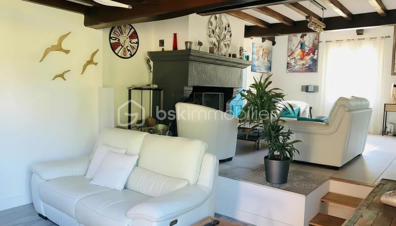 Propriété - 184 m² - 7 pièces