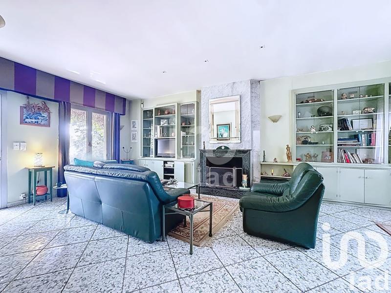 Maison - 300 m² - 9 pièces