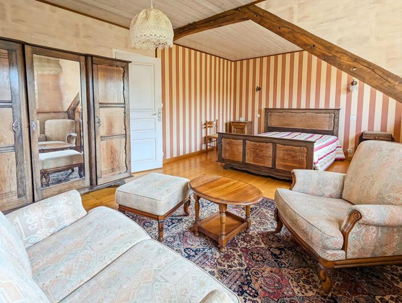 Maison - 93 m² - 6 pièces