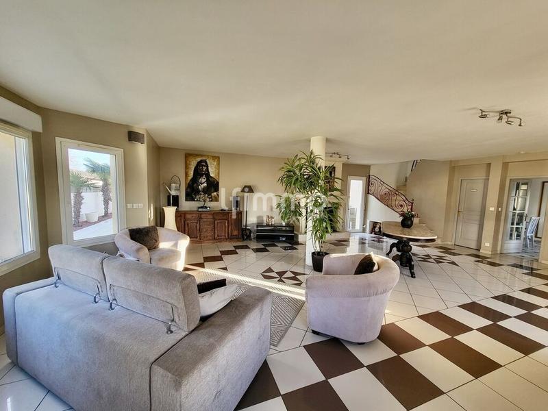 Immeuble - 175 m² - 7 pièces