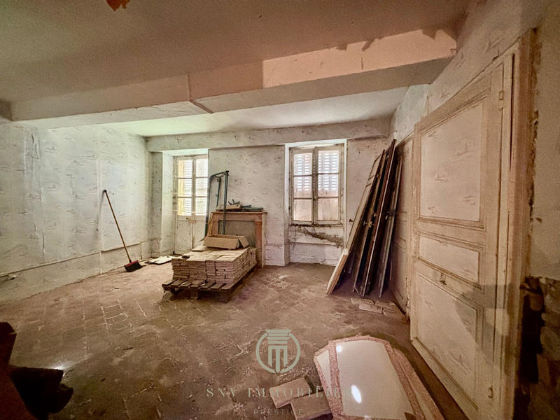 Maison - 275 m² - 5 pièces