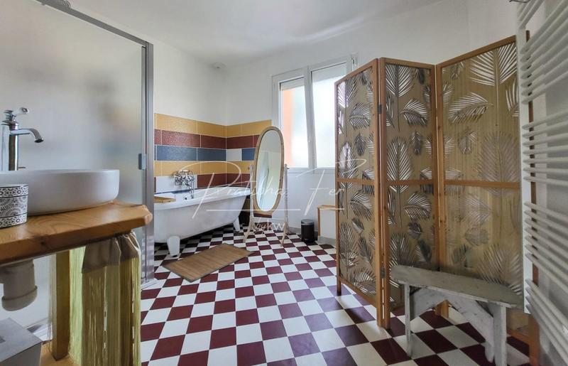 Maison - 103 m² - 5 pièces