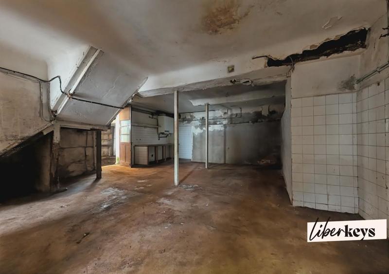 Maison - 257 m² - 7 pièces