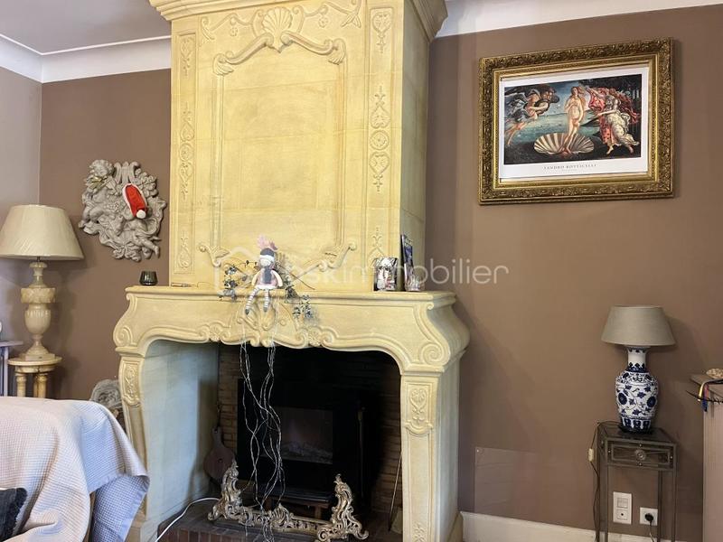 Demeure - 205 m² - 6 pièces