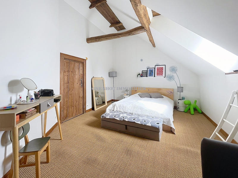 Maison ancienne - 205 m² - 7 pièces