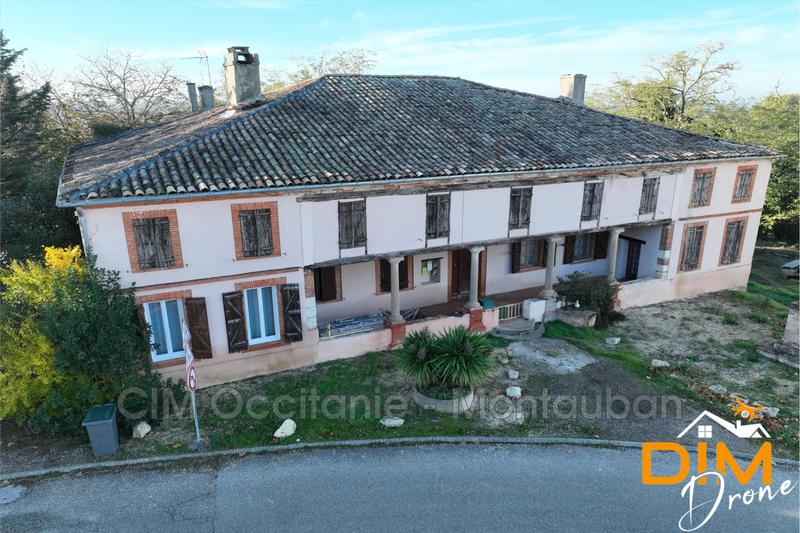 Maison - 650 m² - 4 pièces