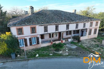 Maison - 650 m² - 4 pièces