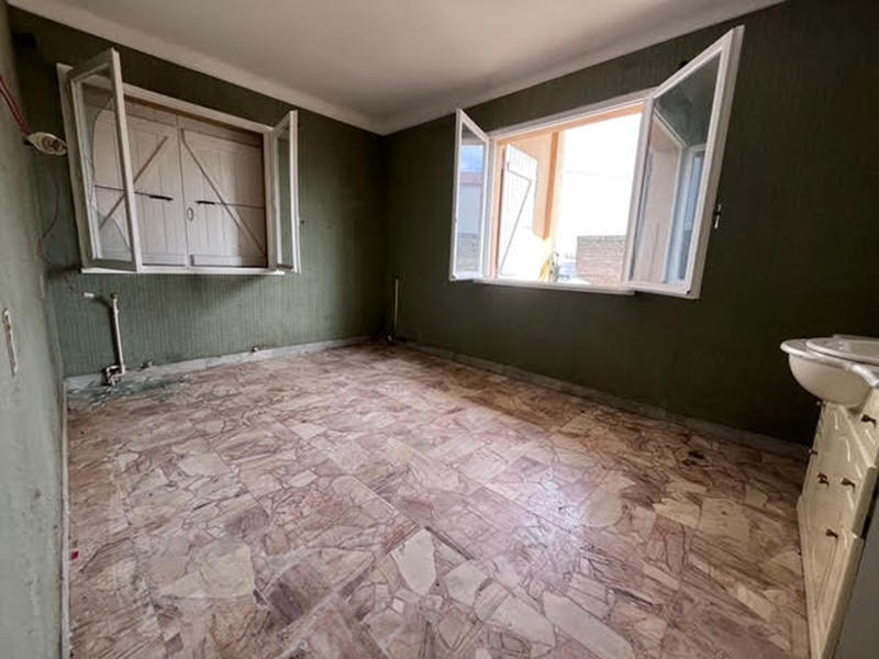 Maison - 300 m² - 4 pièces