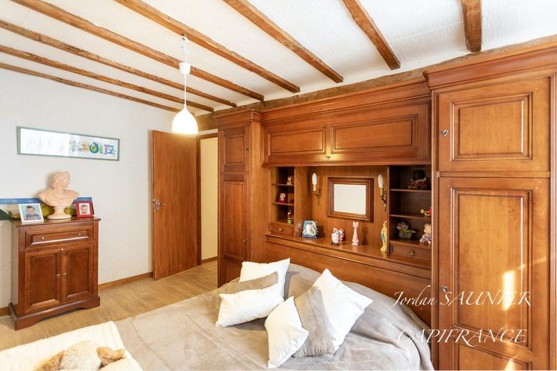 Corps de ferme - 375 m² - 22 pièces