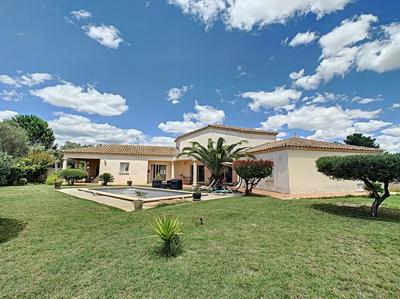 Villa - 184 m² - 6 pièces