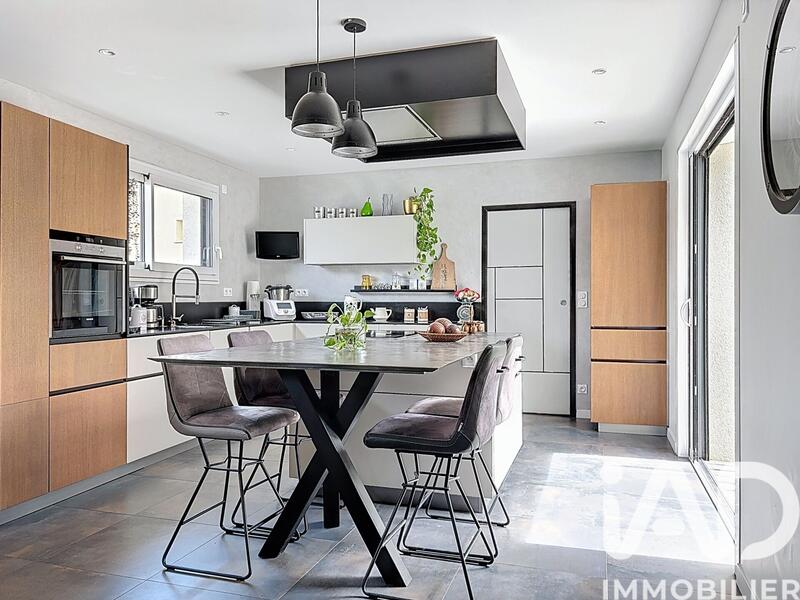 Maison - 157 m² - 6 pièces